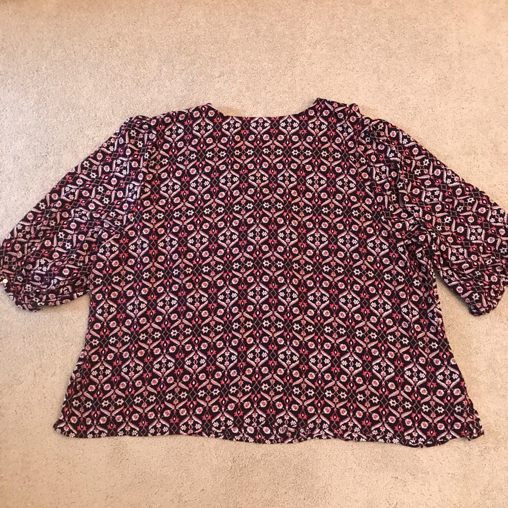 Liz Claiborne V Neck Floral Blouse Size 3X Ruffle Neckline Easy Care Office - Picture 3 of 9